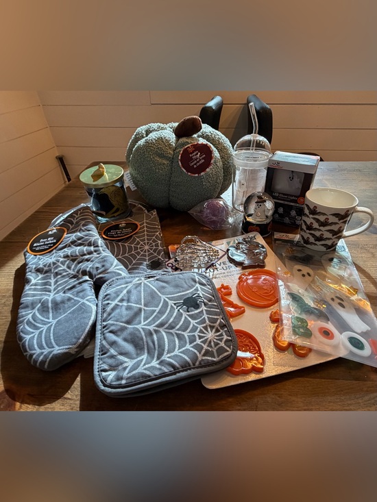 Multiple brands Other - Spooky bundle